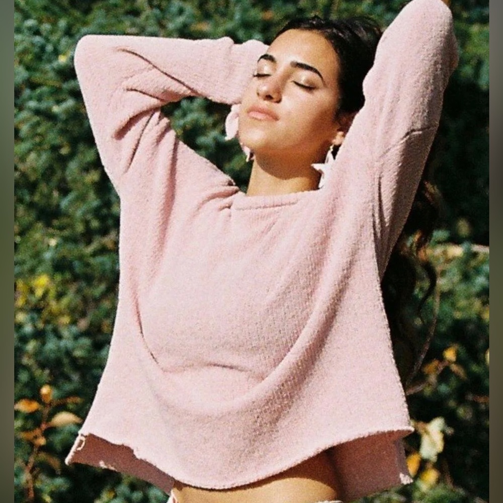 Beautiful blushed colored sweater size large